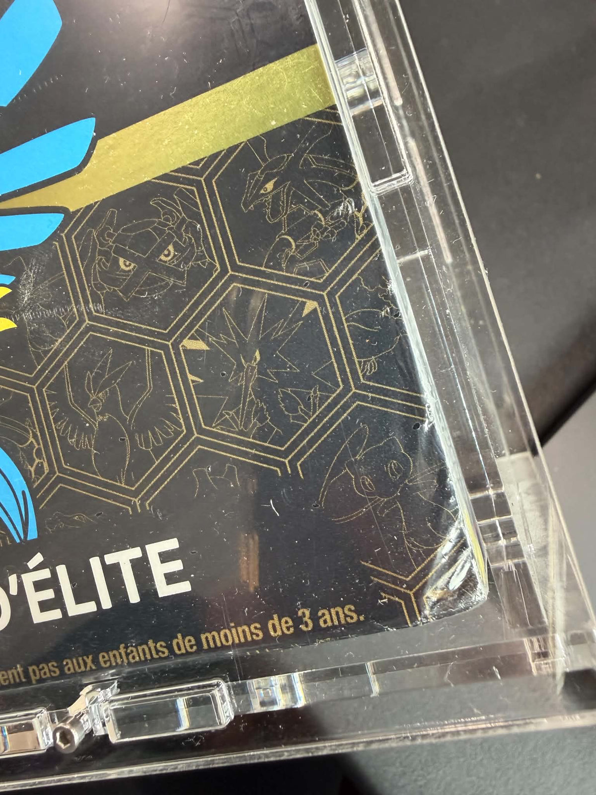 AVEC DEFAUT : SL11.5 - Destinées Occultes - ETB - Sous Plexi : FRANCAIS